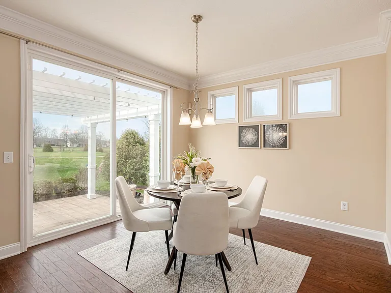 1104 Balmoral Dr #1 — Photo 24