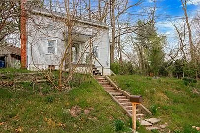 934 Sheep Hill Rd — Photo 1