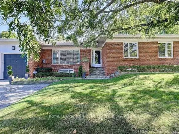 195 York Mills Rd, Toronto, ON M2L 1K8