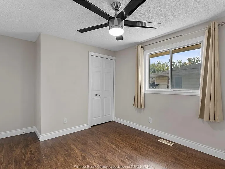 3083 Jefferson Blvd — Photo 14