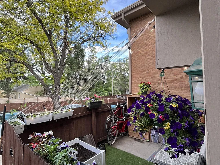 2814 Eaton St — Photo 2