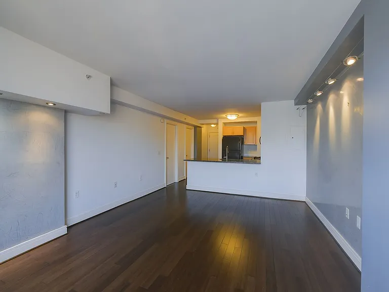 800 4th St SW #N518 — Photo 10