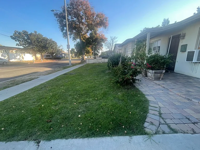 1753 S 9th St — Photo 55