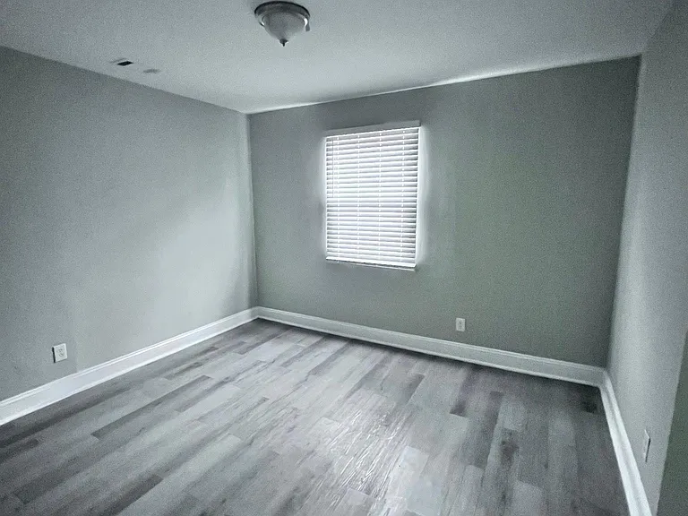 3946 Saint Charles Pl — Photo 5