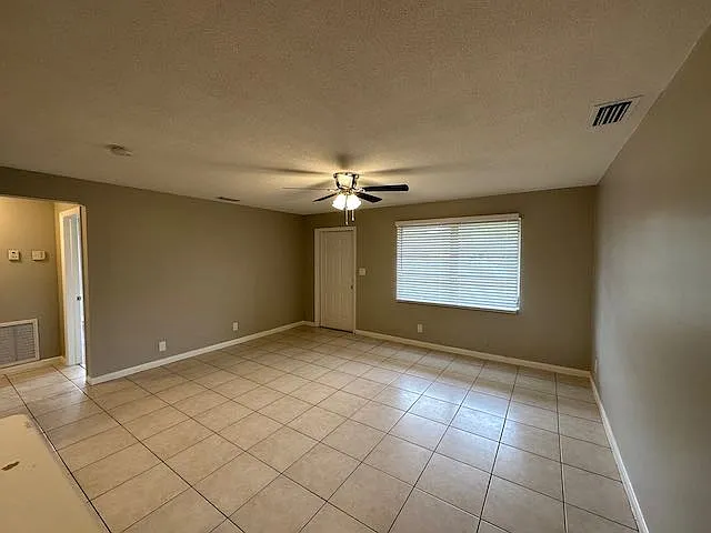 Building Photo - 8500 Sunset Dr