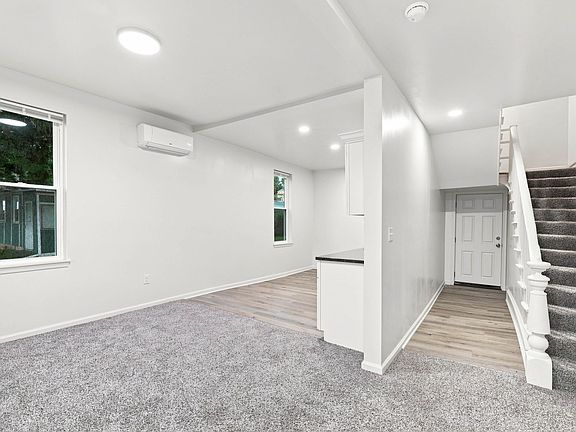4th image of 1890 Water St #2