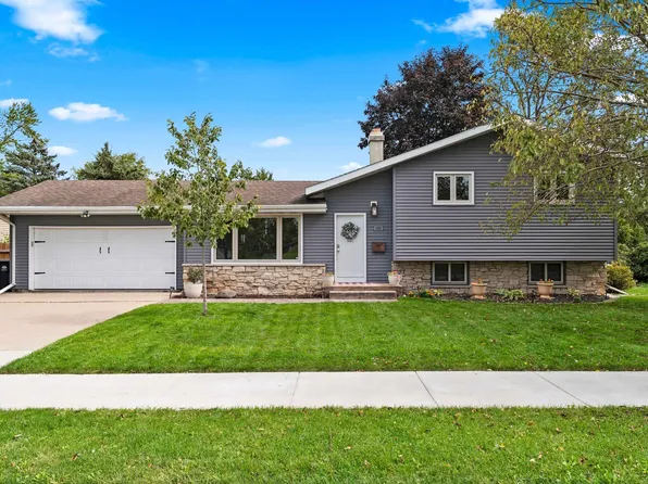 654 Cedar St, Neenah, WI 54956