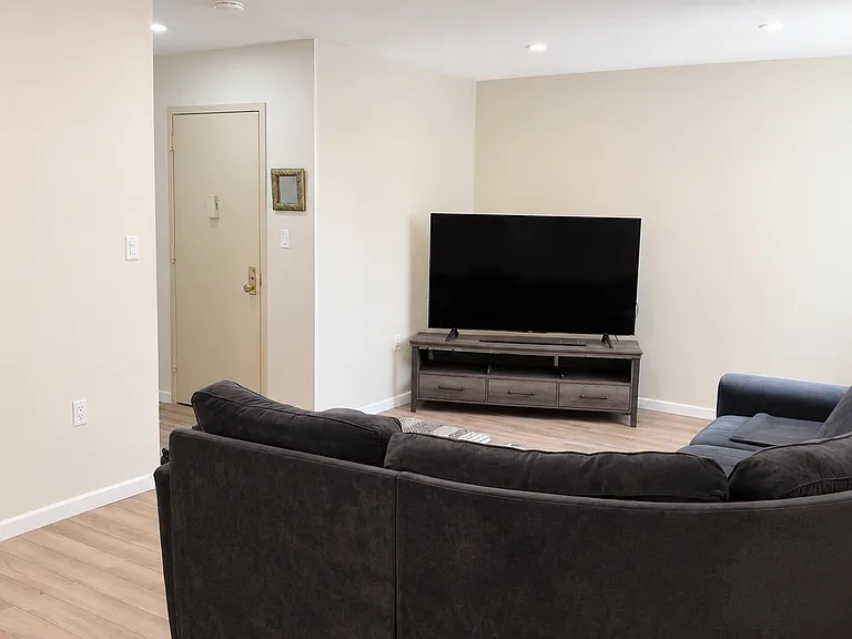 2337 33rd Ave #1 — Photo 7