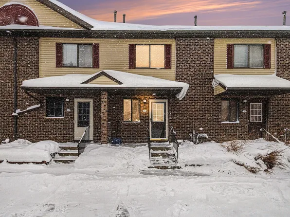 60 Carriage Ln SW, Grand Rapids, MI 49548