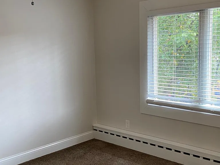 689 Lowry Ave NE #1A — Photo 16