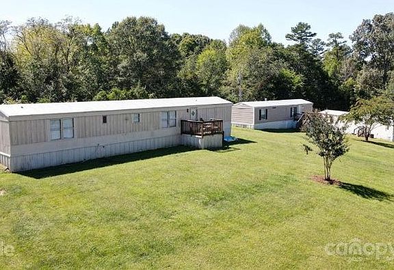 4th image of 201 Tall Pines Ln