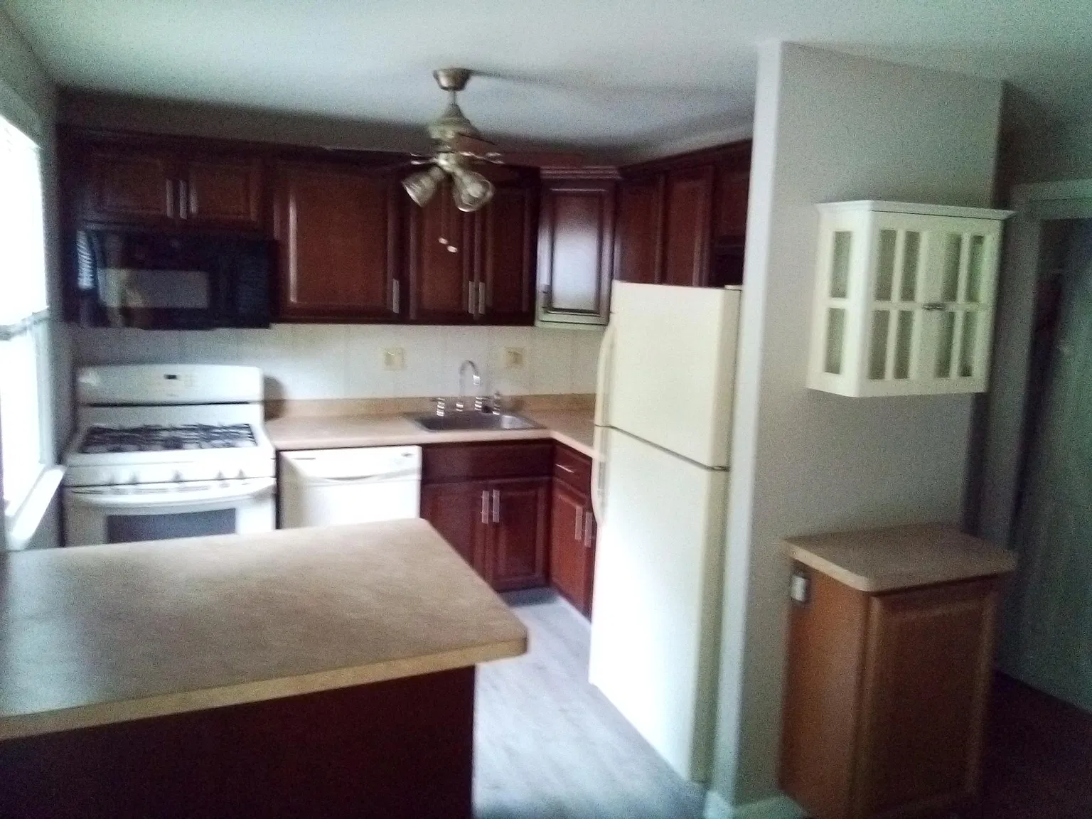 3 bed, 1.5 bath, 1116 sqft, $2,100 — Photo 1