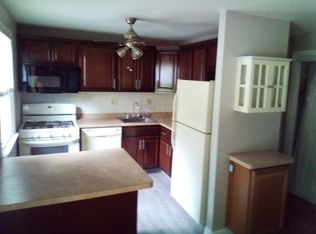 32 Nicholas Ct, Bristol, CT 06010