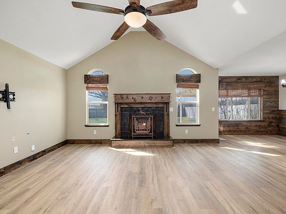 5th image of 431 S Bernier Avenue