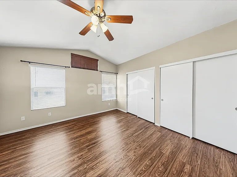 1717 Cedar Bluffs Way — Photo 10
