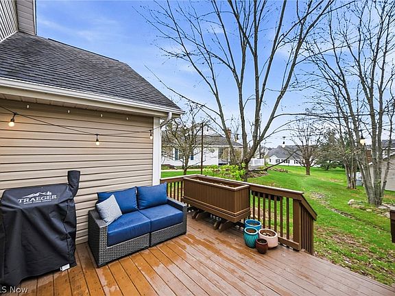 5th image of 1960 Deerhaven Ln