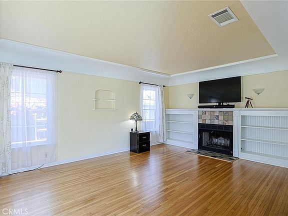 5th image of 12417 Rose Dr