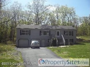 100 Oak Ln, Milford, PA 18337