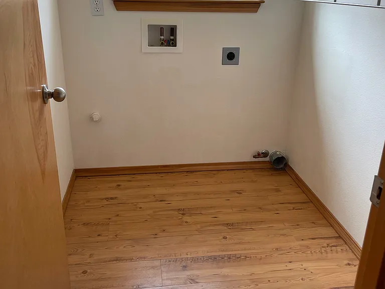 1557 NW Camellia Loop — Photo 10