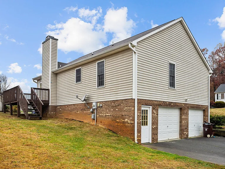 6818 Salem Quarter Rd — Photo 36