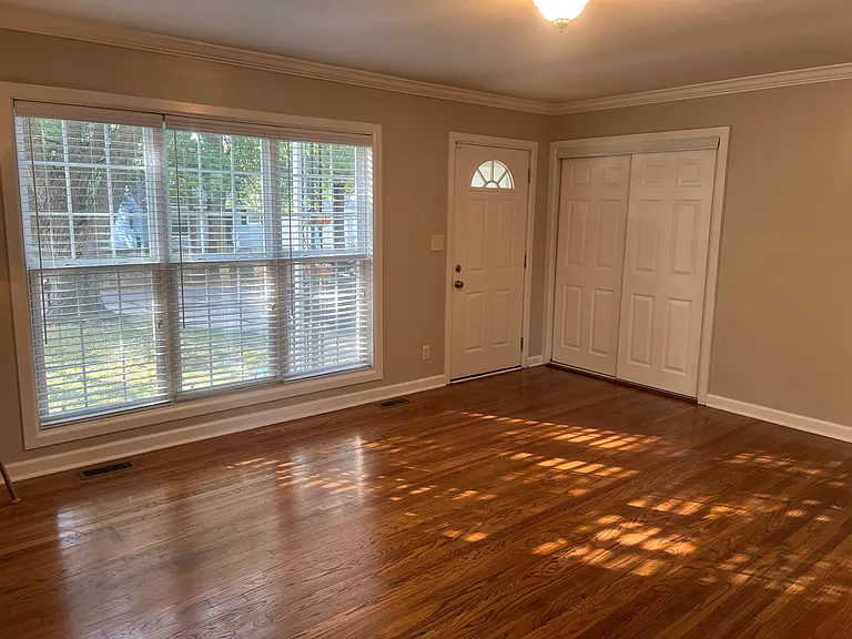 2038 S Terrace Dr — Photo 6