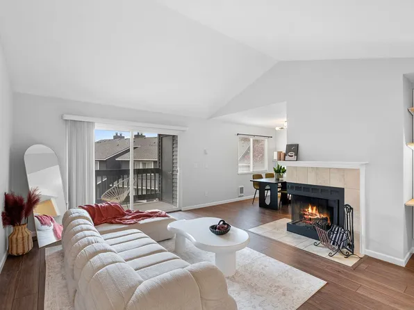 9370 SW 146th Ter APT N-5, Beaverton, OR 97007