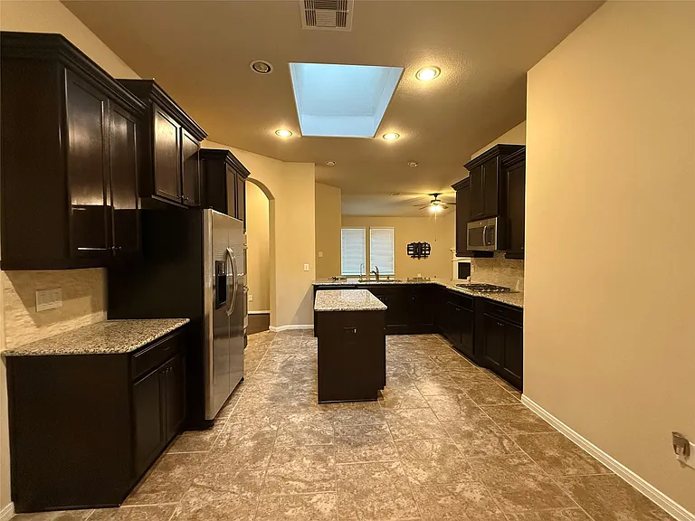 24311 Piazza Dr — Photo 15