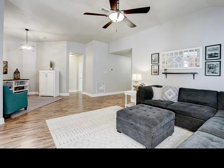 4508 Stonebridge Dr — Photo 12