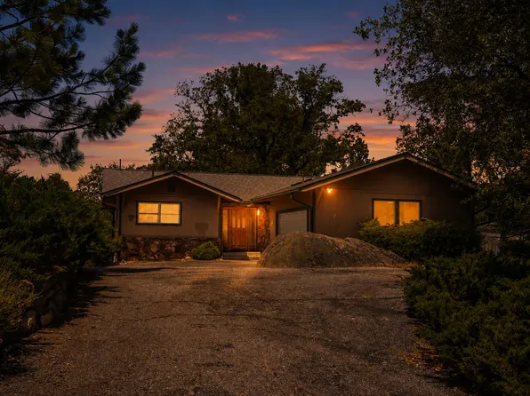 23290 E Shadow Dr, Auburn, CA 95602