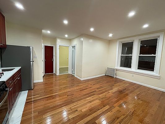 1st image of 41 Louisa St APT 2F
