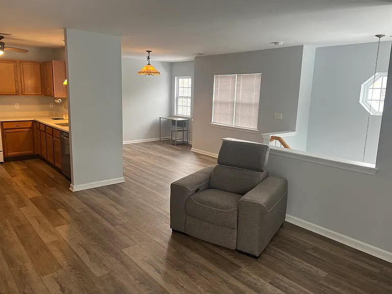 263 Old Farm Dr #263 — Photo 6