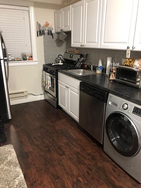 2nd image of 2131 W Giddings St #2131