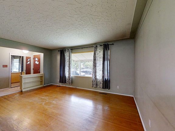 4th image of 12604 130th Ave NW