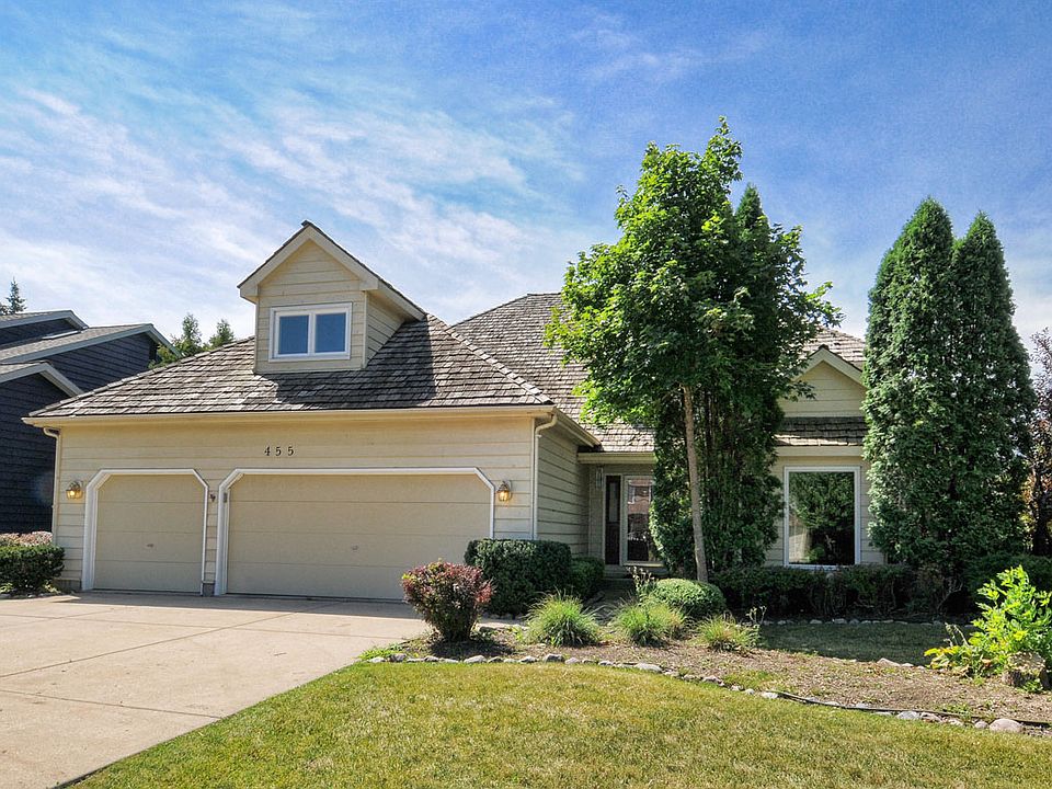1st image of 455 Iron Horse Ct