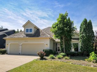 455 Iron Horse Ct, Grayslake, IL 60030