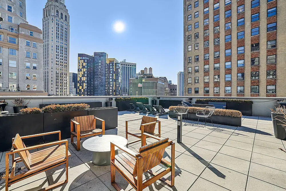 20 Broad Street — Photo 1