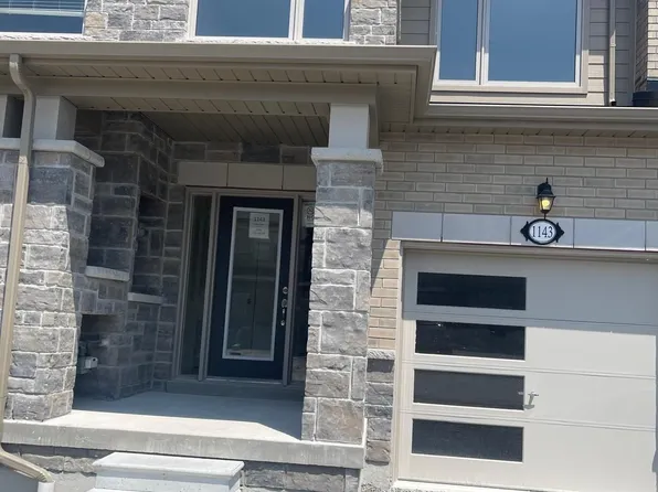 1143 Cameo St NW, Pickering, ON L1X 0L7