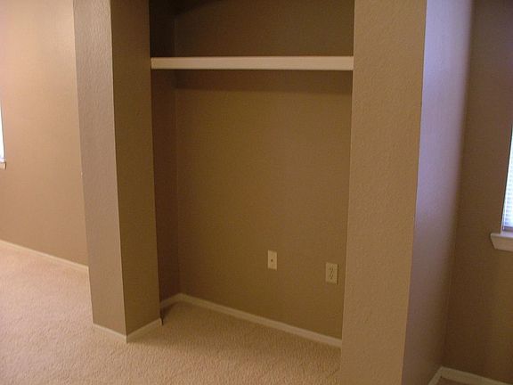 2nd image of 122 Vista Verdi 220 Cir