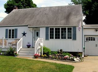 538 18th St, West Babylon, NY 11704