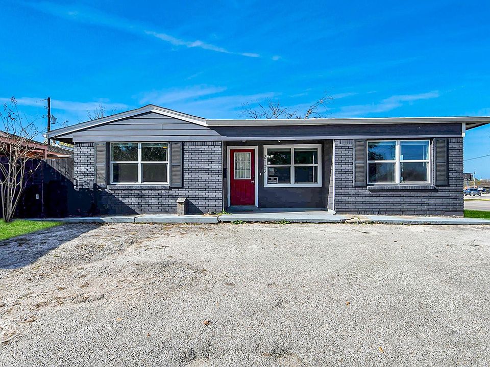 1st image of 2102 Dewberry Ln