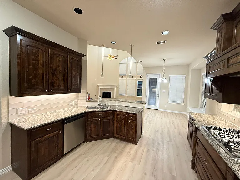 6112 Eldridge Ln — Photo 27