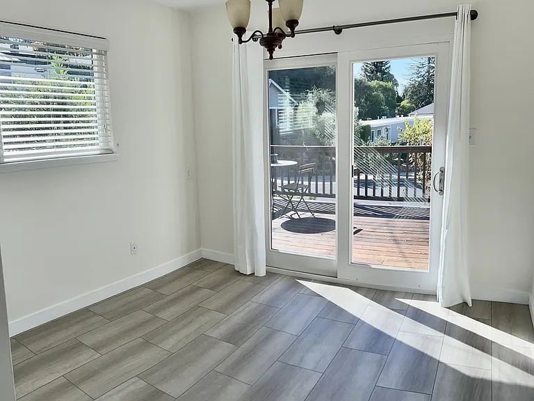 1075 Raymond Ave #A — Photo 6