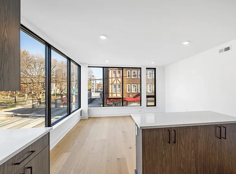 1800 W Girard Ave #2 — Photo 5