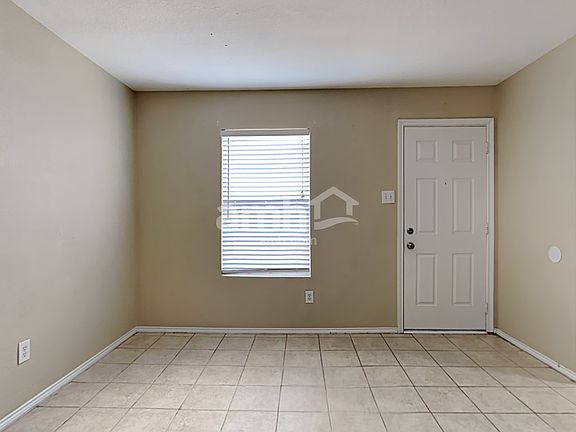 4th image of 14016 Sand Hills Dr