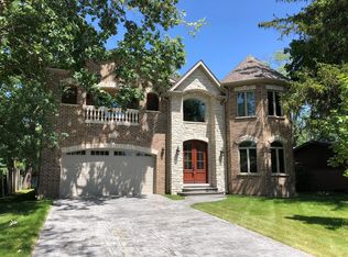 1023 Dell Rd, Northbrook, IL 60062