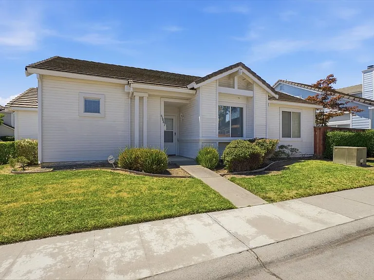 9386 Laguna Pointe Way — Photo 8