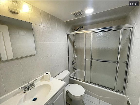 5th image of 103 Excelsior Ave #1L