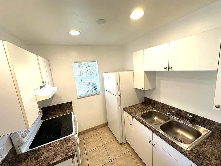 3391 NE West Ct #201 — Photo 10