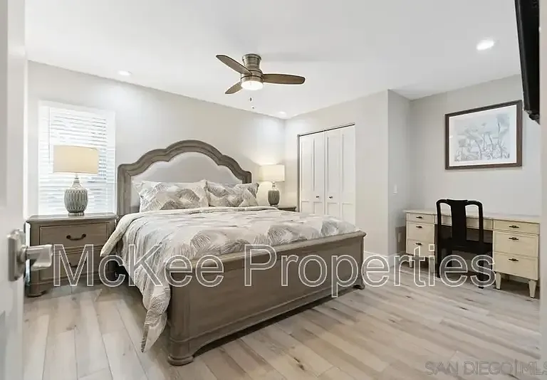 516 E Ave — Photo 18