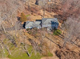 1 Monitor Hill Rd, Newtown, CT 06470